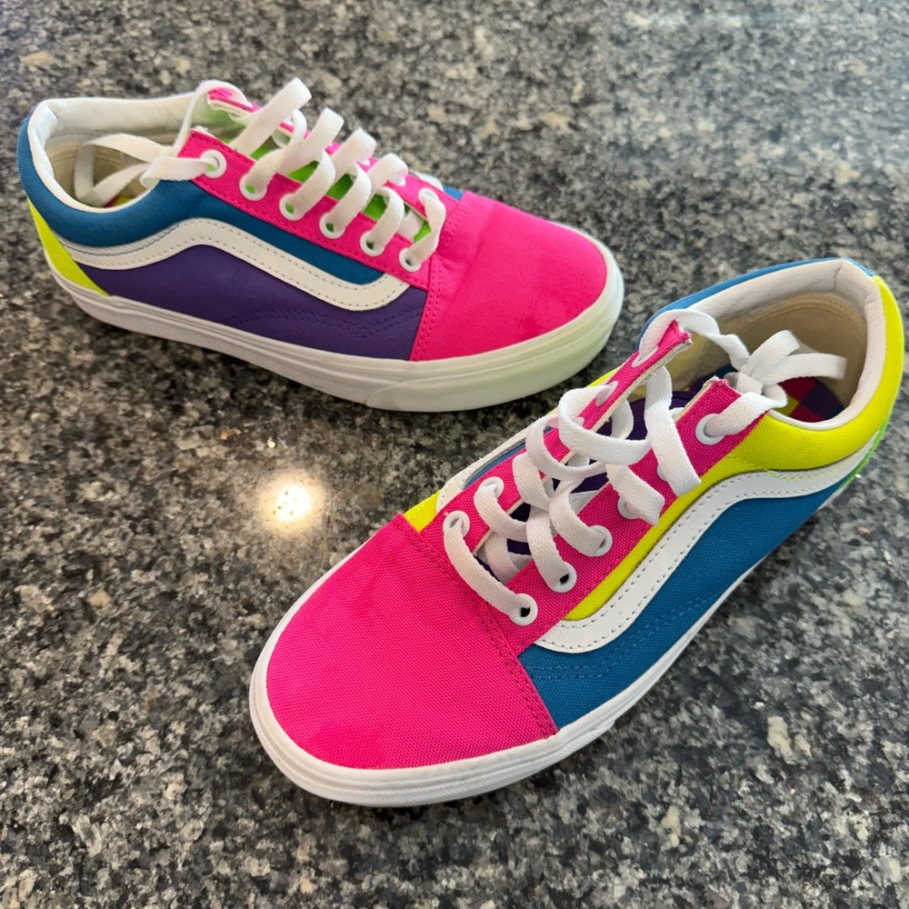 Vans Old Skool Neon Low Sneakers Unisex Women’s 7.5, Youth 6